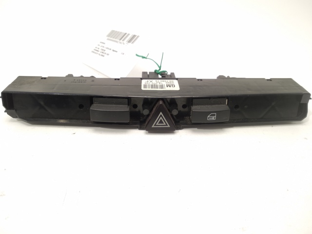 Przycisk włączania światła awaryjnego 13100105 OPEL