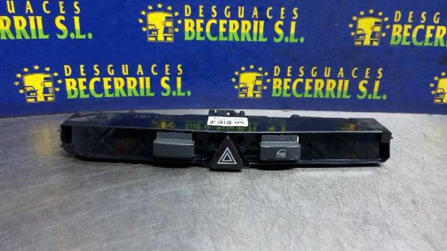 Przycisk włączania światła awaryjnego 13100105 OPEL