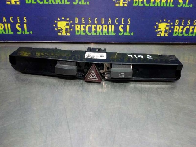 Przycisk włączania światła awaryjnego 13100105 OPEL