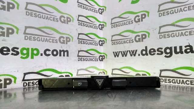 Przycisk włączania światła awaryjnego 13100105 OPEL