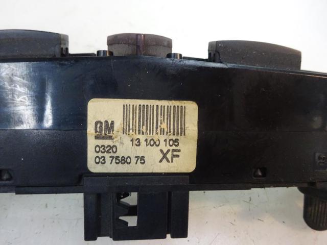 Przycisk włączania światła awaryjnego 13100105 OPEL