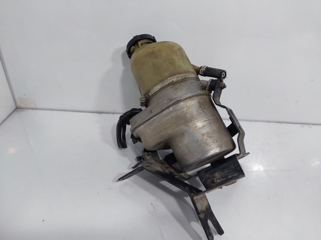 Pompa wspomagania hydraulicznego kierownicy 13105726 OPEL