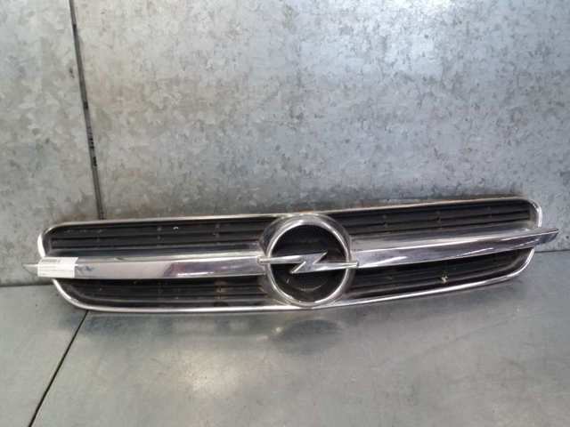 Atrapa chłodnicy 13106811 OPEL