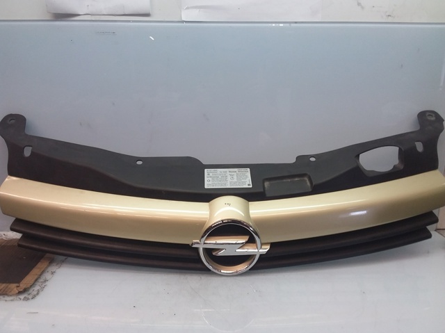 Atrapa chłodnicy 13108463 OPEL