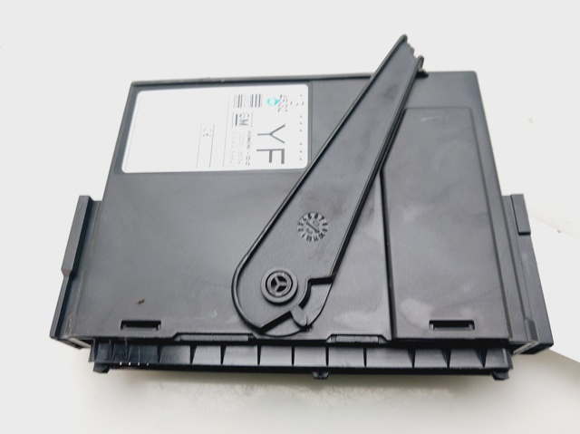 Blok komfortu 13111111 OPEL