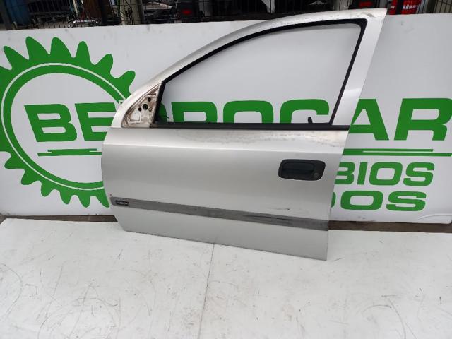 Drzwi przednie lewe 13116451 OPEL