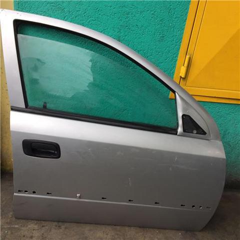 Drzwi przednie prawe 13116452 OPEL