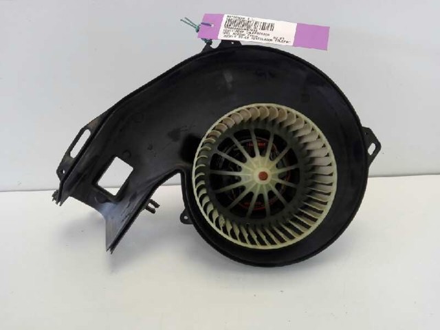 Silniczek wentylatora nagrzewnicy (ogrzewacza wnętrza) 13124703 OPEL