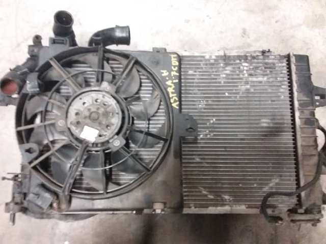 Chłodnica silnika 13128925 OPEL