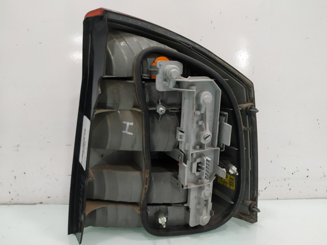 Lampa zespolona tylna lewa 13130643 OPEL