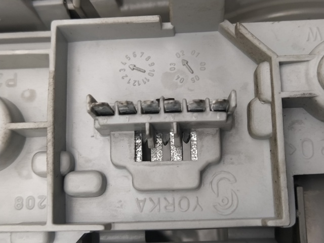 Lampa zespolona tylna lewa 13130643 OPEL