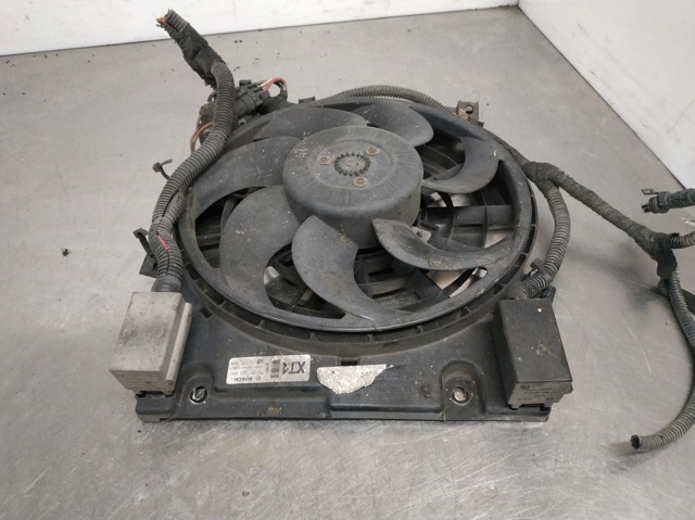Wentylator elektryczny układu chłodzenia kompletny (silnik+wirnik) 13132559 OPEL