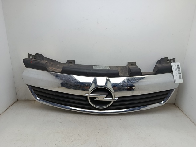 Atrapa chłodnicy 13136136 OPEL