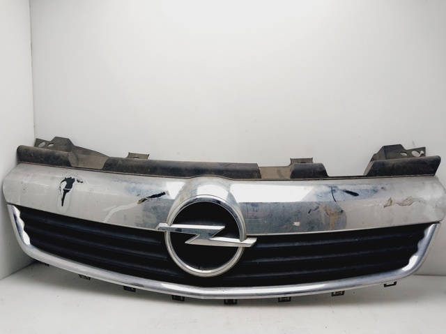 Atrapa chłodnicy 13136136 OPEL