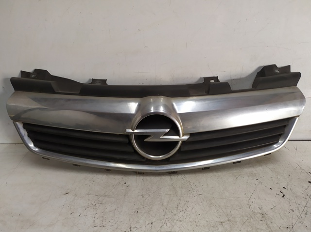 Atrapa chłodnicy 13136136 OPEL