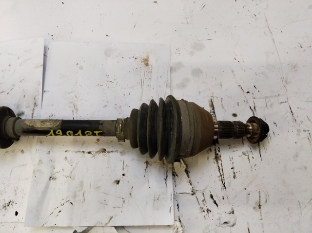Półoś napędowa przednia lewa 13136379 OPEL