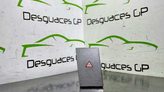 Przycisk włączania światła awaryjnego 13138255 OPEL