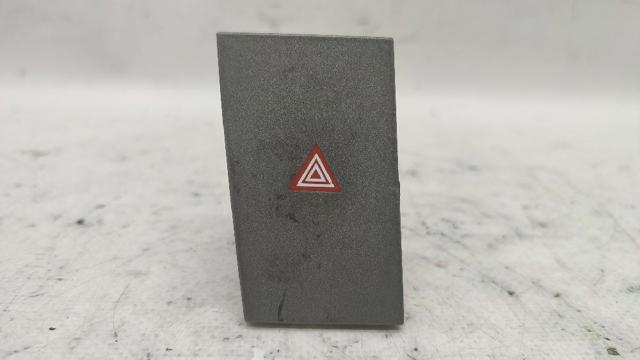 Przycisk włączania światła awaryjnego 13138255 OPEL