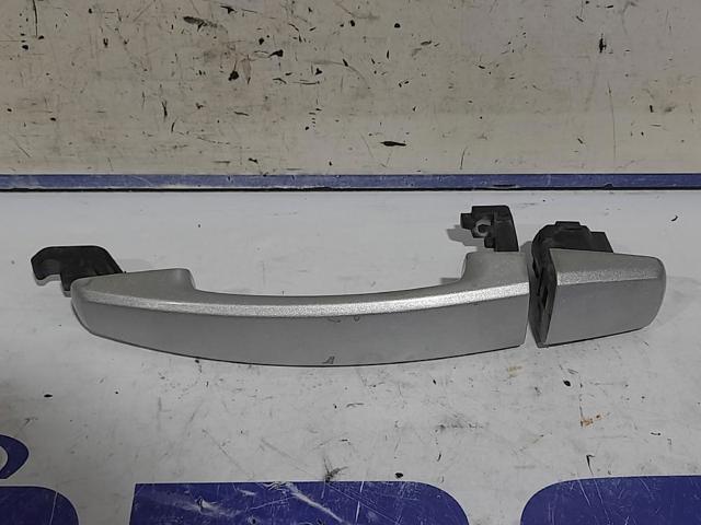 Klamka drzwi przednich zewnętrzna 13142770 OPEL
