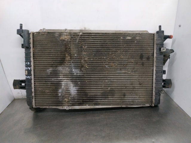 Chłodnica silnika 13143570 OPEL