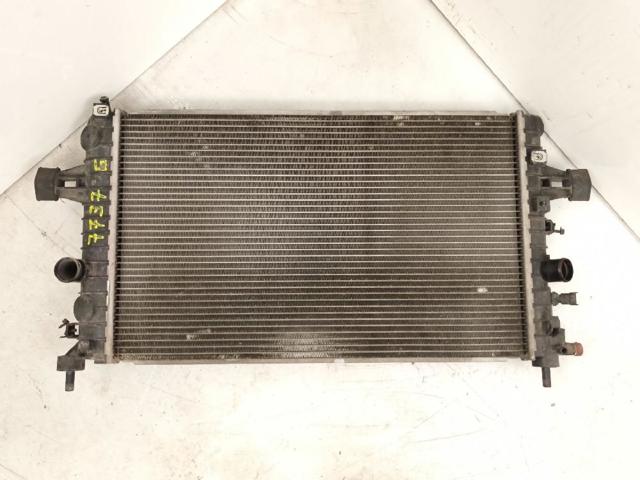 Chłodnica silnika 13145211 OPEL