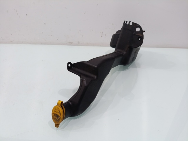 Zbiorniczek spryskiwacza szyb 13145448 OPEL
