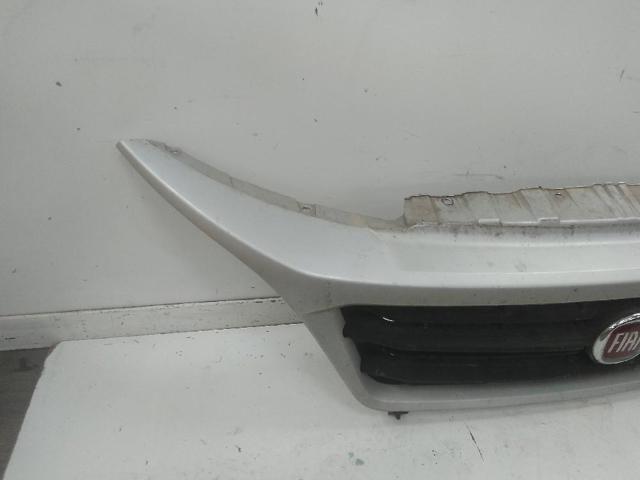 Atrapa chłodnicy 1314846070 FIAT