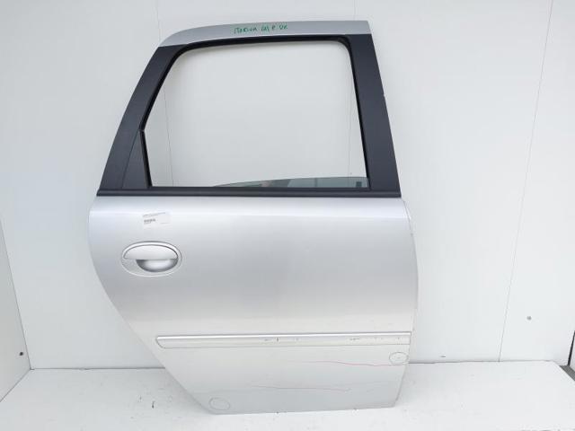 Drzwi tylne prawe 13149682 OPEL