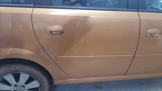 Drzwi tylne prawe 13149682 OPEL