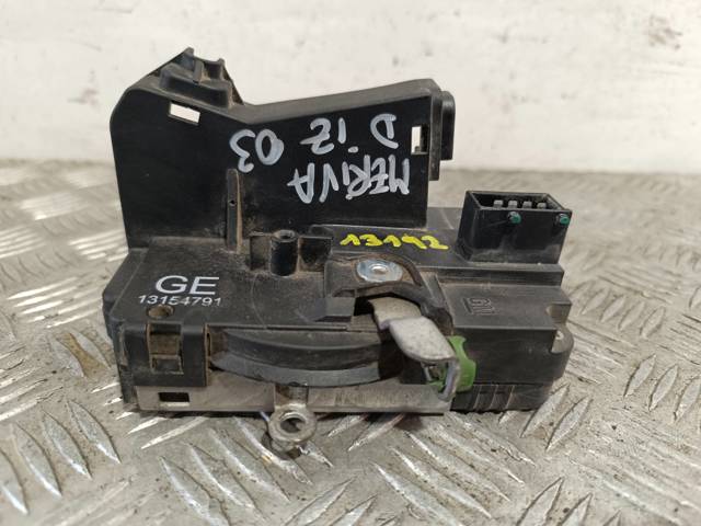Zamek drzwi przednich lewych 13154791 OPEL