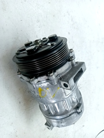 Sprężarka klimatyzacji 13171593 GM