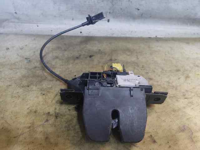 Zamek klapy bagażnika (3/5 drzwi tylnych) Opel Vectra