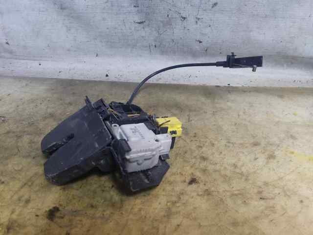 Zamek klapy bagażnika (3/5 drzwi tylnych) Opel Vectra