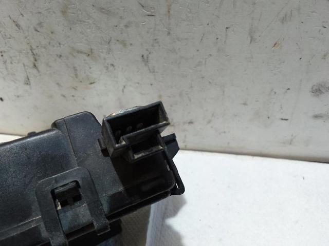 Zamek klapy bagażnika (3/5 drzwi tylnych) Opel Vectra