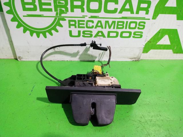 Zamek klapy bagażnika (3/5 drzwi tylnych) Opel Vectra