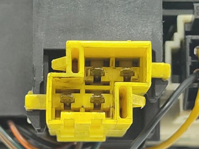 Zamek klapy bagażnika (3/5 drzwi tylnych) Opel Vectra