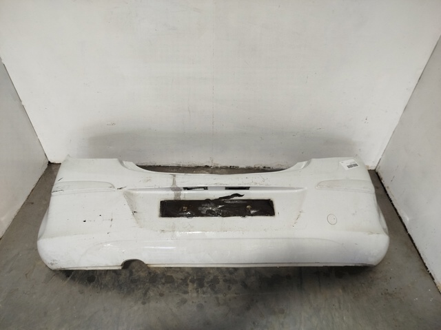 Zderzak tylny 13179916 OPEL
