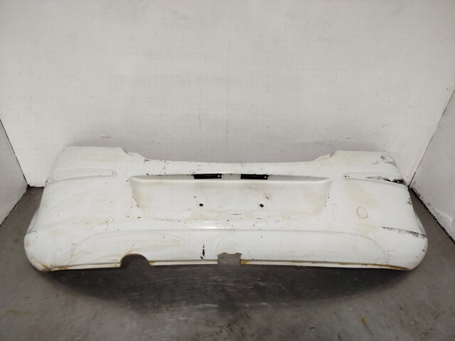 Zderzak tylny 13179916 OPEL