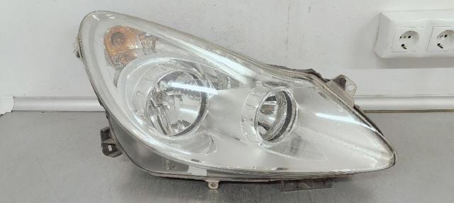 Reflektor prawy 13186382 OPEL