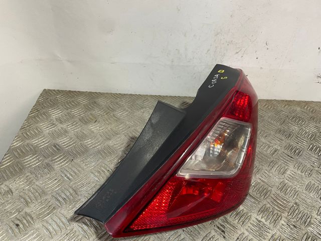 Lampa zespolona tylna prawa 13188046 OPEL