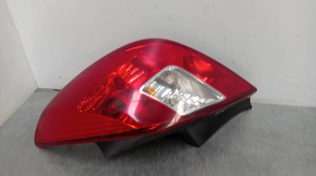 Lampa zespolona tylna prawa 13188046 OPEL