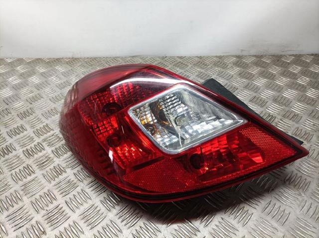 Lampa zespolona tylna lewa 13188047 OPEL