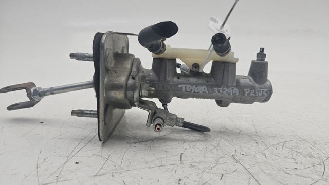 Główny cylinder hamulców 13203040120 TOYOTA