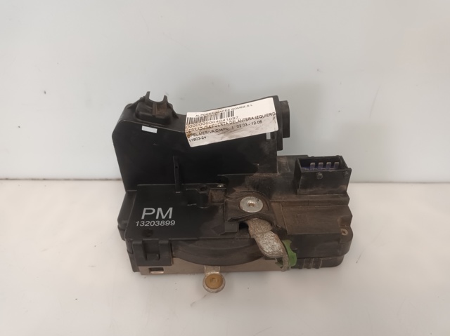 Zamek drzwi przednich lewych 13203899 OPEL