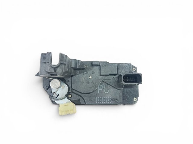 Zamek drzwi tylnych lewych 13210738 OPEL