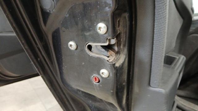 Zamek drzwi tylnych lewych 13210738 OPEL