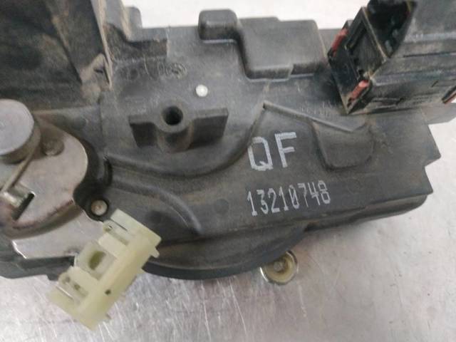 Zamek drzwi przednich lewych 13210748 OPEL