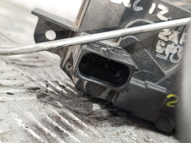 Zamek drzwi przednich lewych 13210748 OPEL