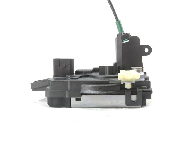 Zamek drzwi przednich prawych 13210749 OPEL