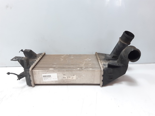 Chłodnica intercoolera 13213402 OPEL